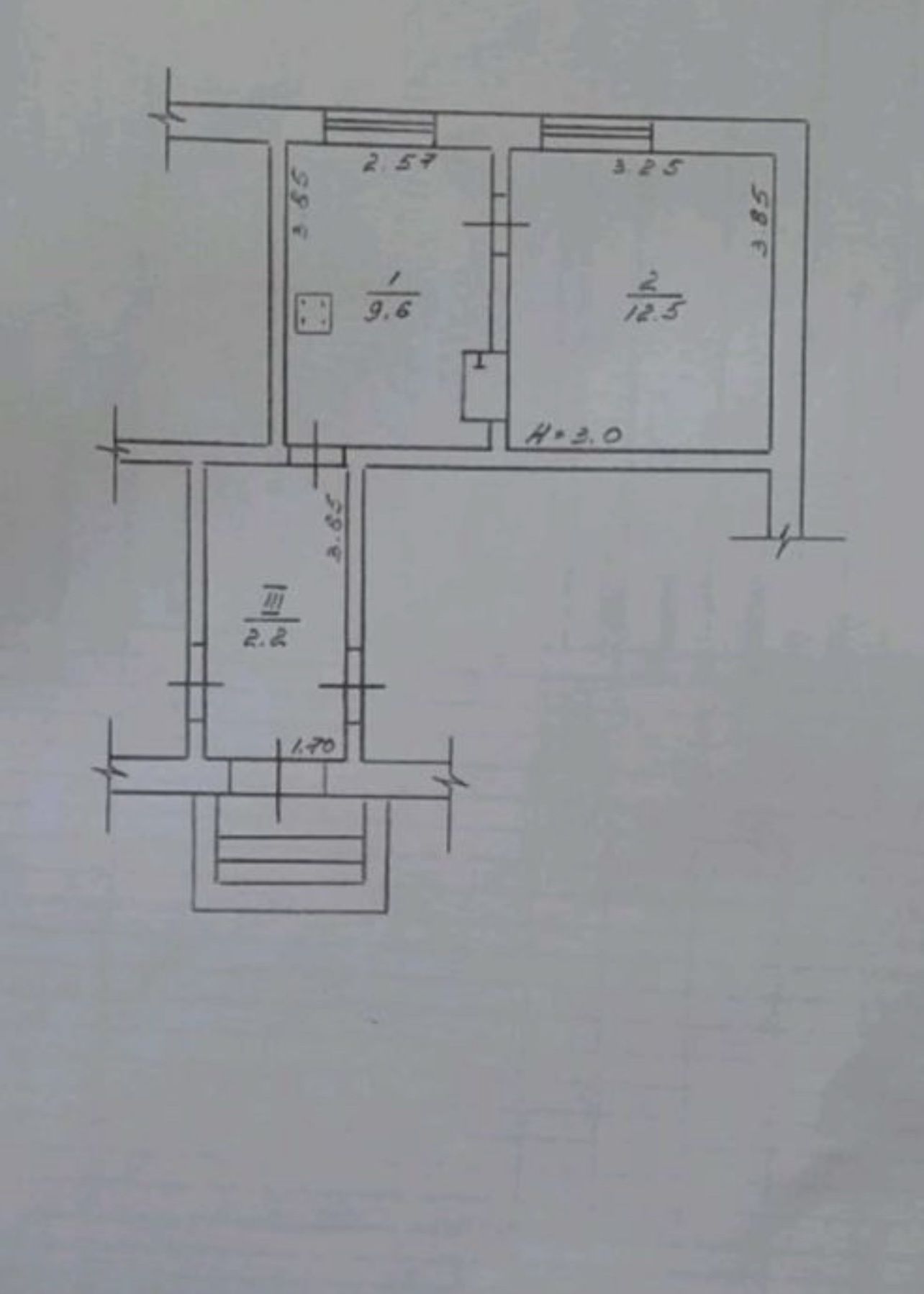 Продам квартиру у центрі Ладану