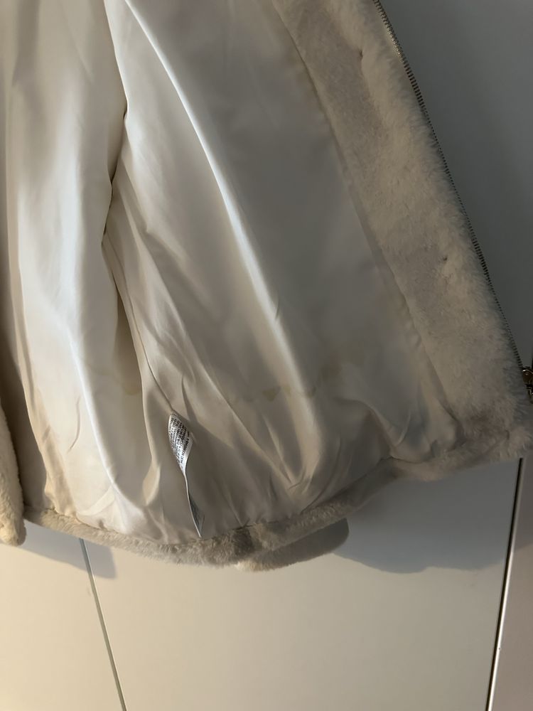 Biała kurtka futerko Zara
