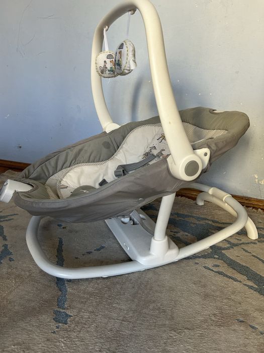Крісло гойдалка Joie