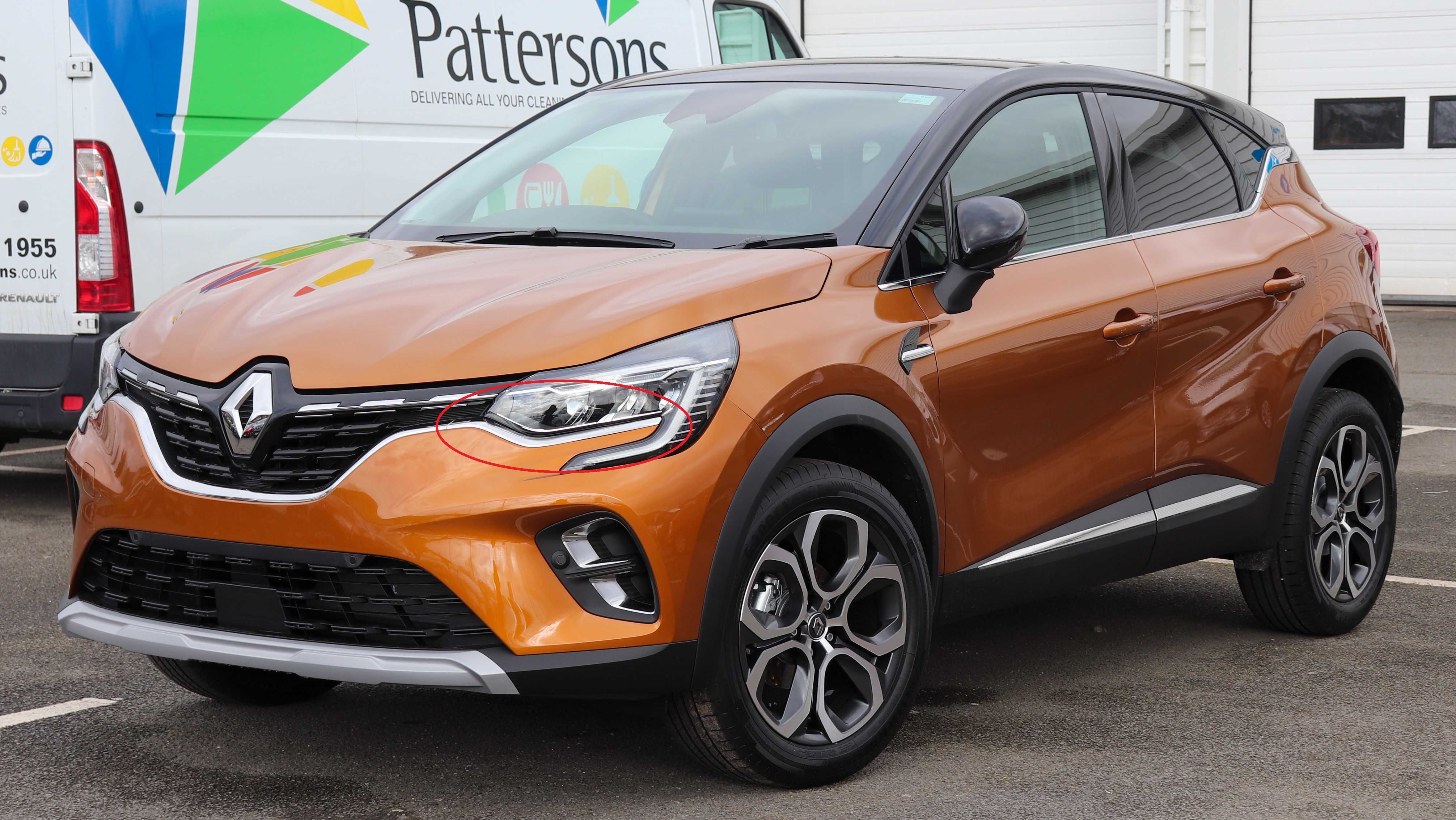 Listwa Zderzaka Chrom Pod Lampę Komplet Renault Captur II 19- Nowe Org
