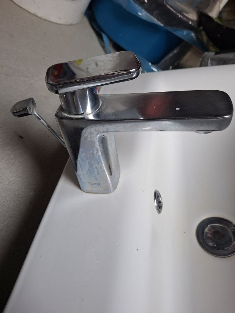 Umywalka łazienkowa cersanit 60 cm z baterią kludi esprit