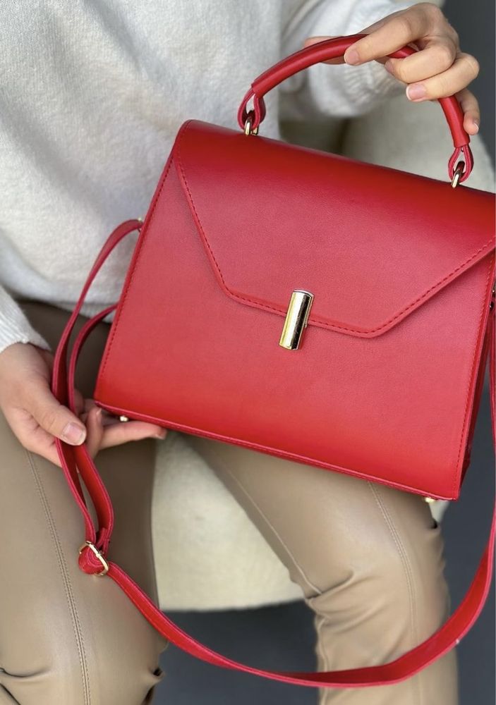 Жіноча червона сумка