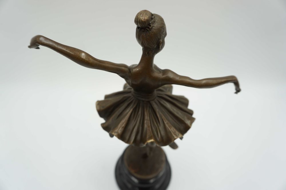 FIGURA Z BRĄZU Balerina tancerka baletnica