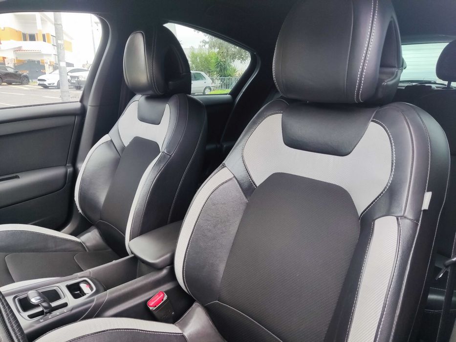 CITROËN DS4 1.6 HDi Diesel 114 cv – 2013 – Automático