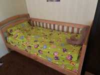 Дитяча кровать з матрацом