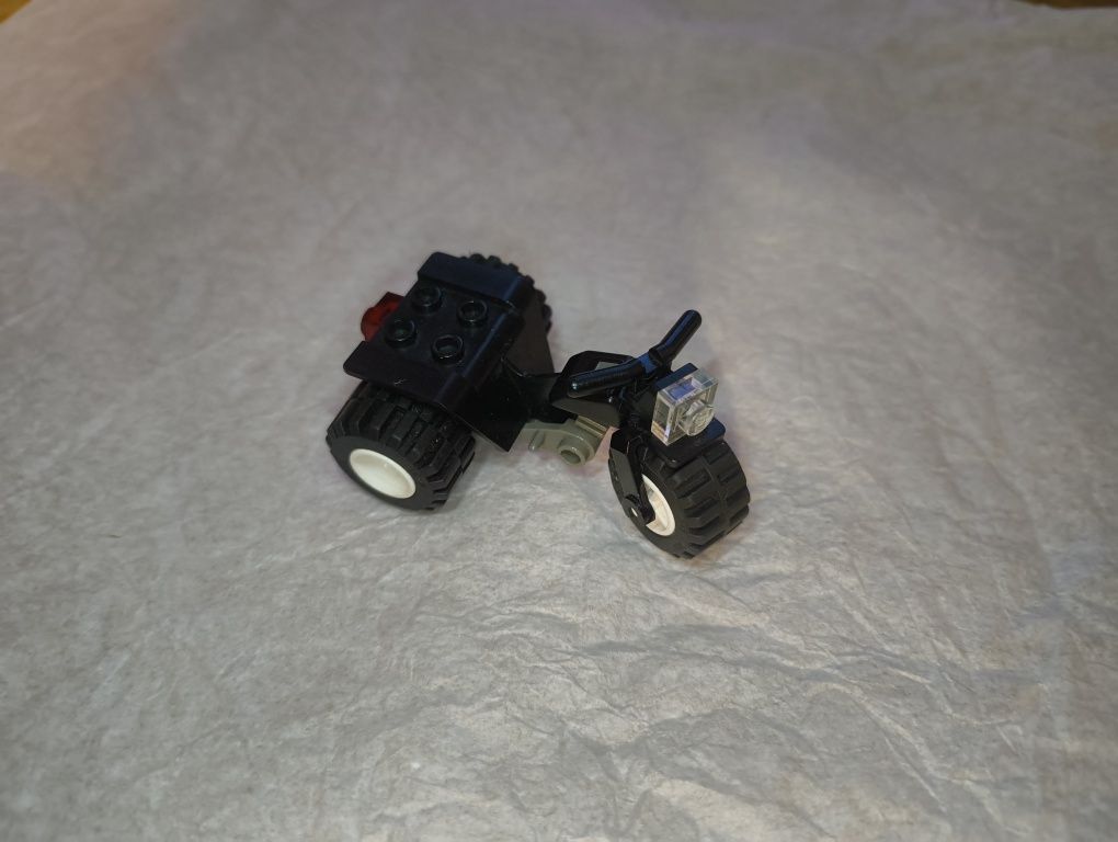 410g mix oryginalnych klocków LEGO - czarny + trójkołowiec