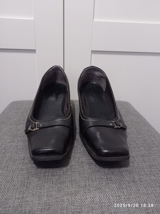 Buty 39 czółenka na małym słupku eleganckie wizytowe codzienne biurowe