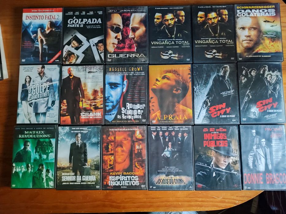 Vários DVDs para venda (valor de cada um na descrição)