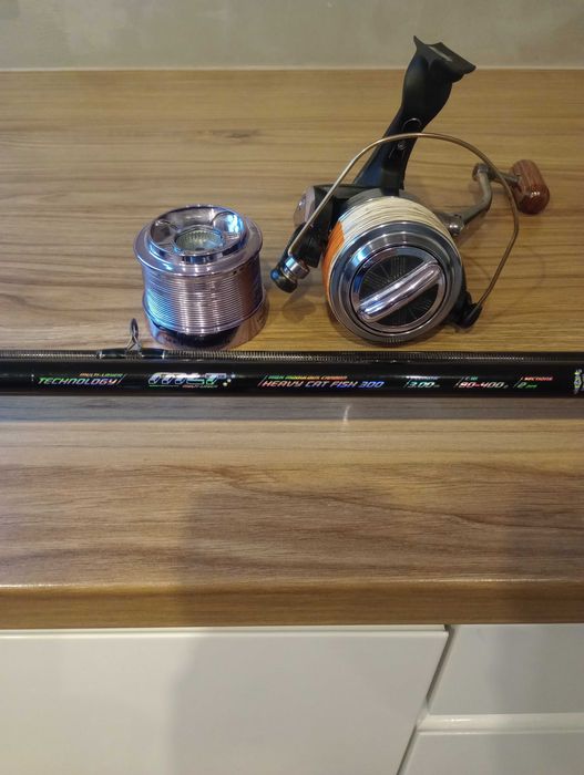 Zestaw sumowy ,wędka , kołowrotek Mikado z plecionką .