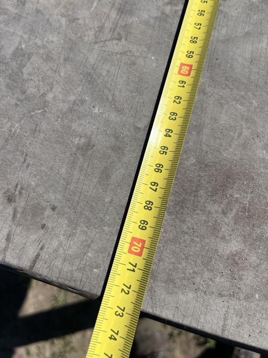 Podajnik mechaniczny do prasy / linii produkcyjnej