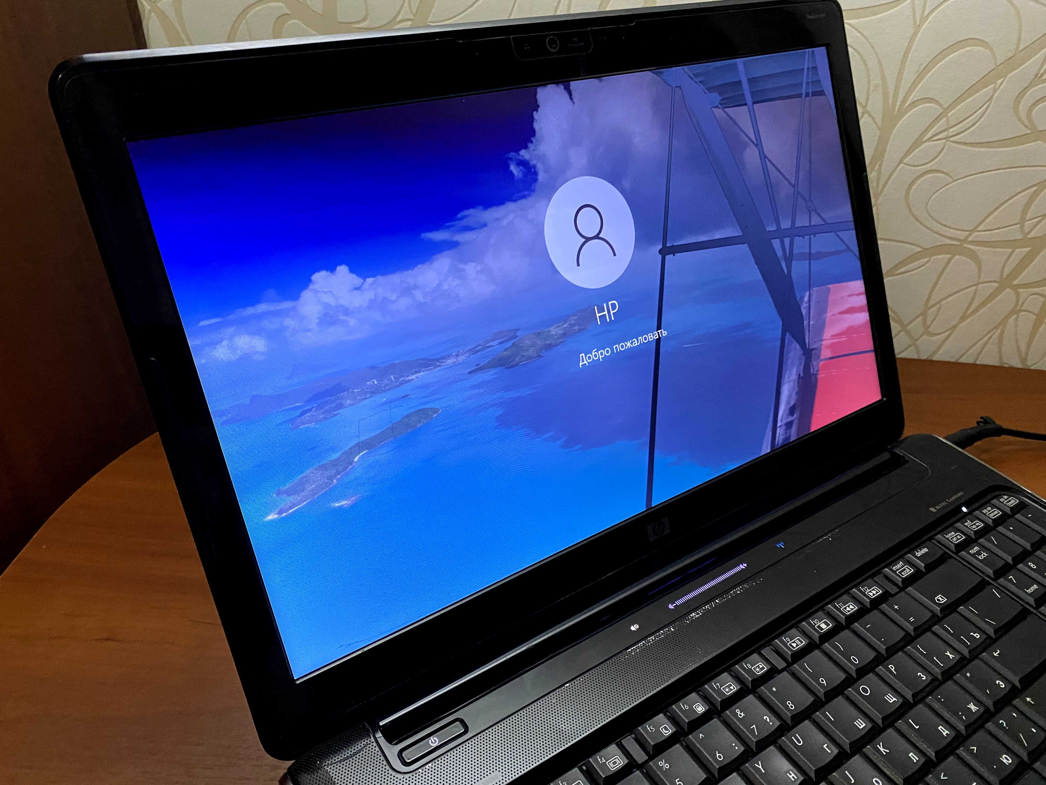 HP Pavilion dv6-1315er ( 15.6 ", 2GB DDR3, 320Gb HDD, все працює )