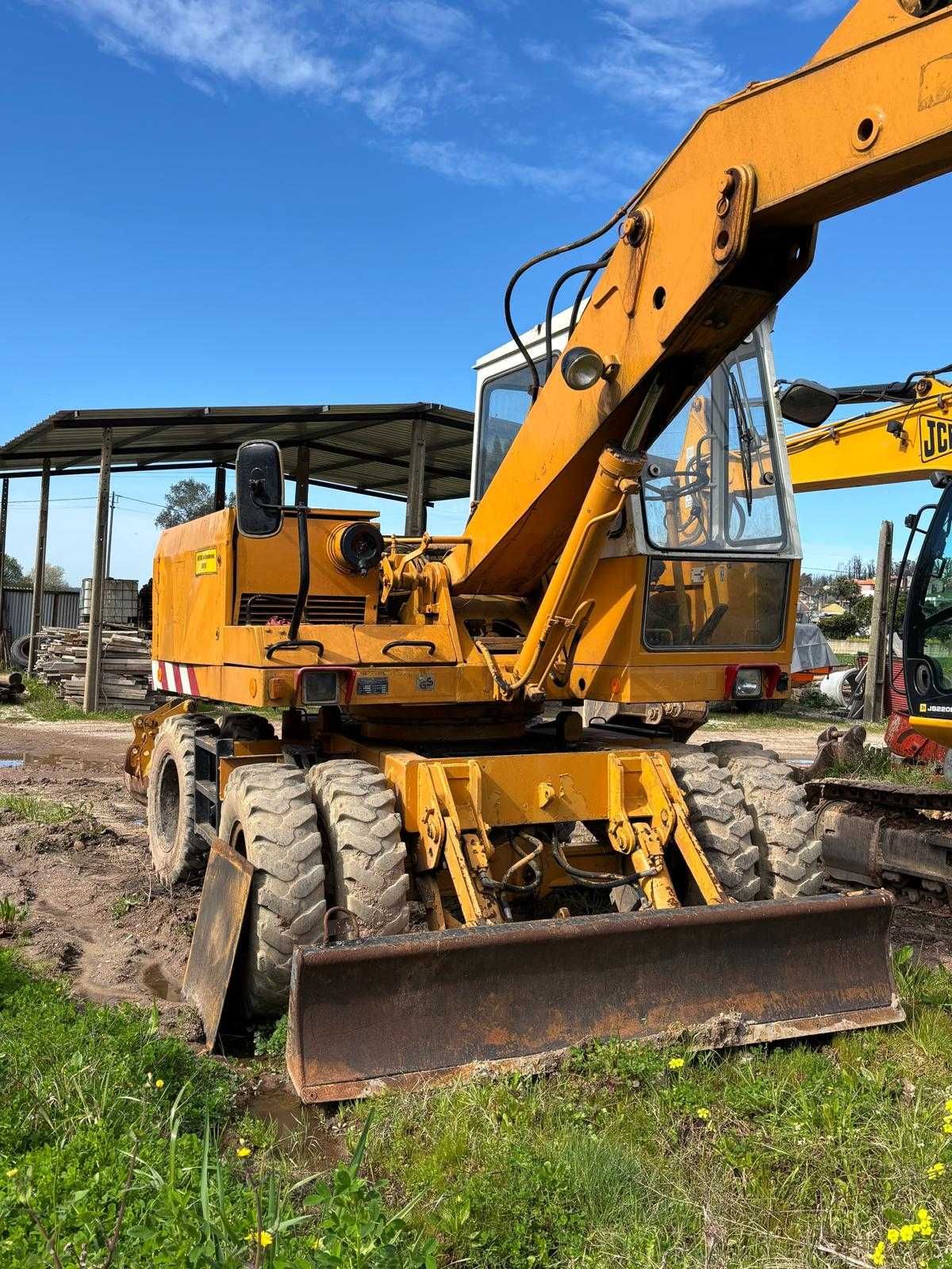 Giratória Liebherr 900