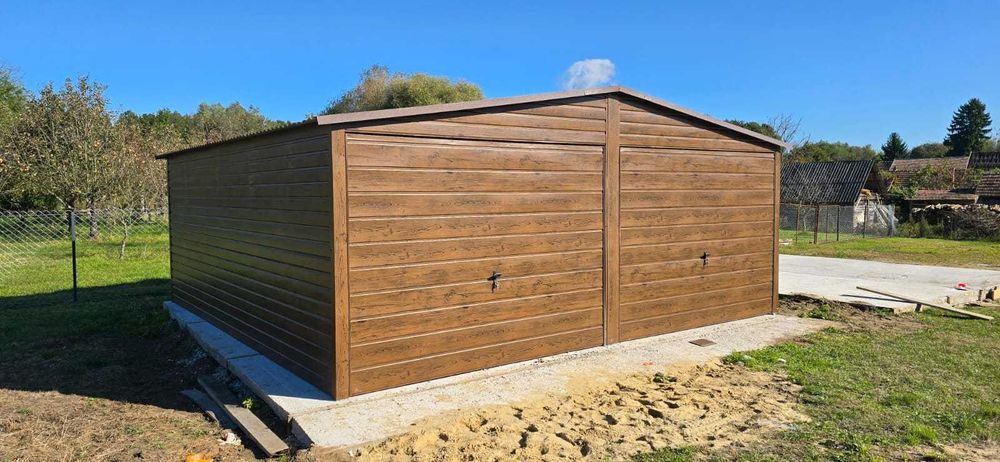 Garaż blaszany 6x5,8 drewnopodobny dwustanowiskowy dach dwuspadowy