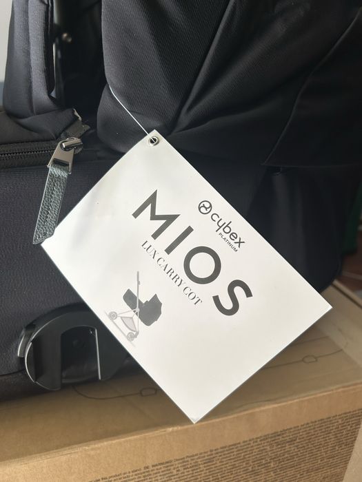 Nowa czarna gondola Cybex Mios Lux