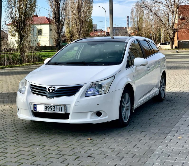 Продам Toyota Avensis T27, дизель 2.2 D4D
