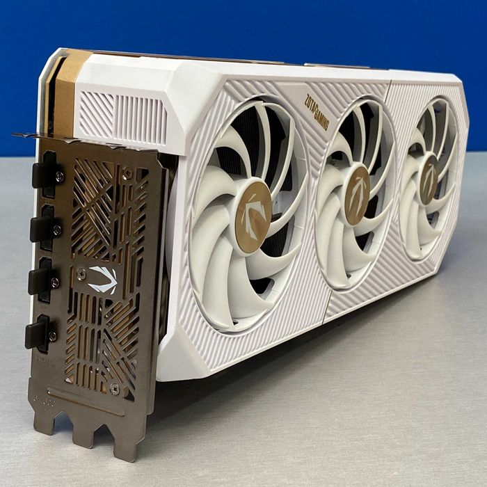 Zotac Gaming GeForce RTX 5080 Solid OC White Edition | 16GB GDDR7