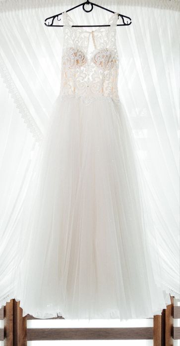 Suknia ślubna r. 34/36