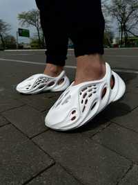 Жіночі білі шльопанці-сланці Yeezy Foam Runner Pink кроссовки