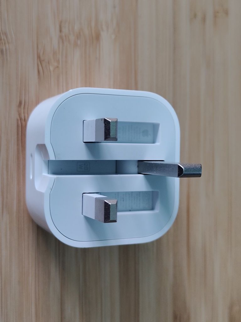 Apple Zasilacz Usb-C o Mocy 20 W Angielska Wtyczka