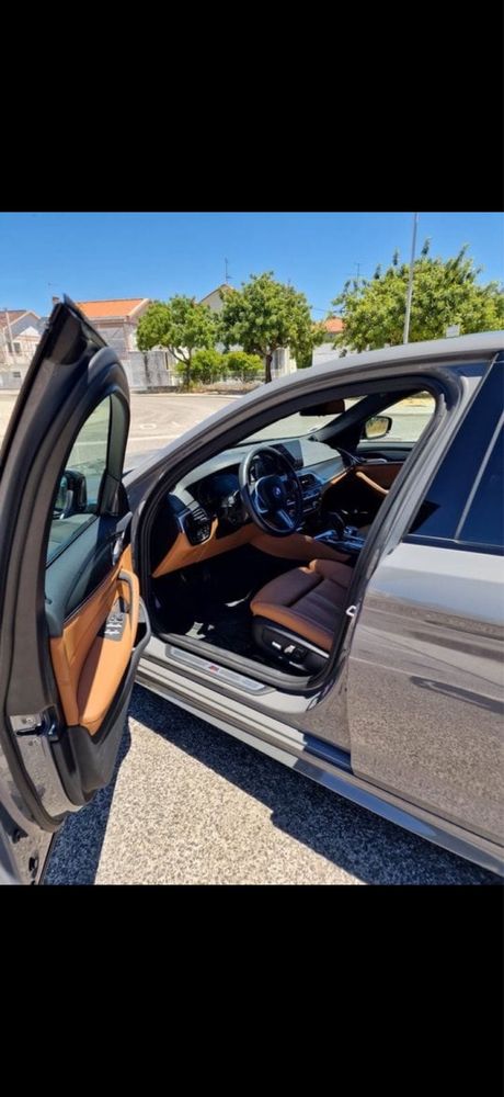 BMW 530e Pack M como novo