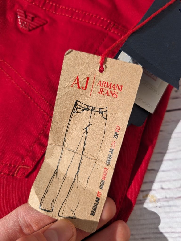 Czerwone spodnie jeansowe jeansy Armani jeans w33 regular fit