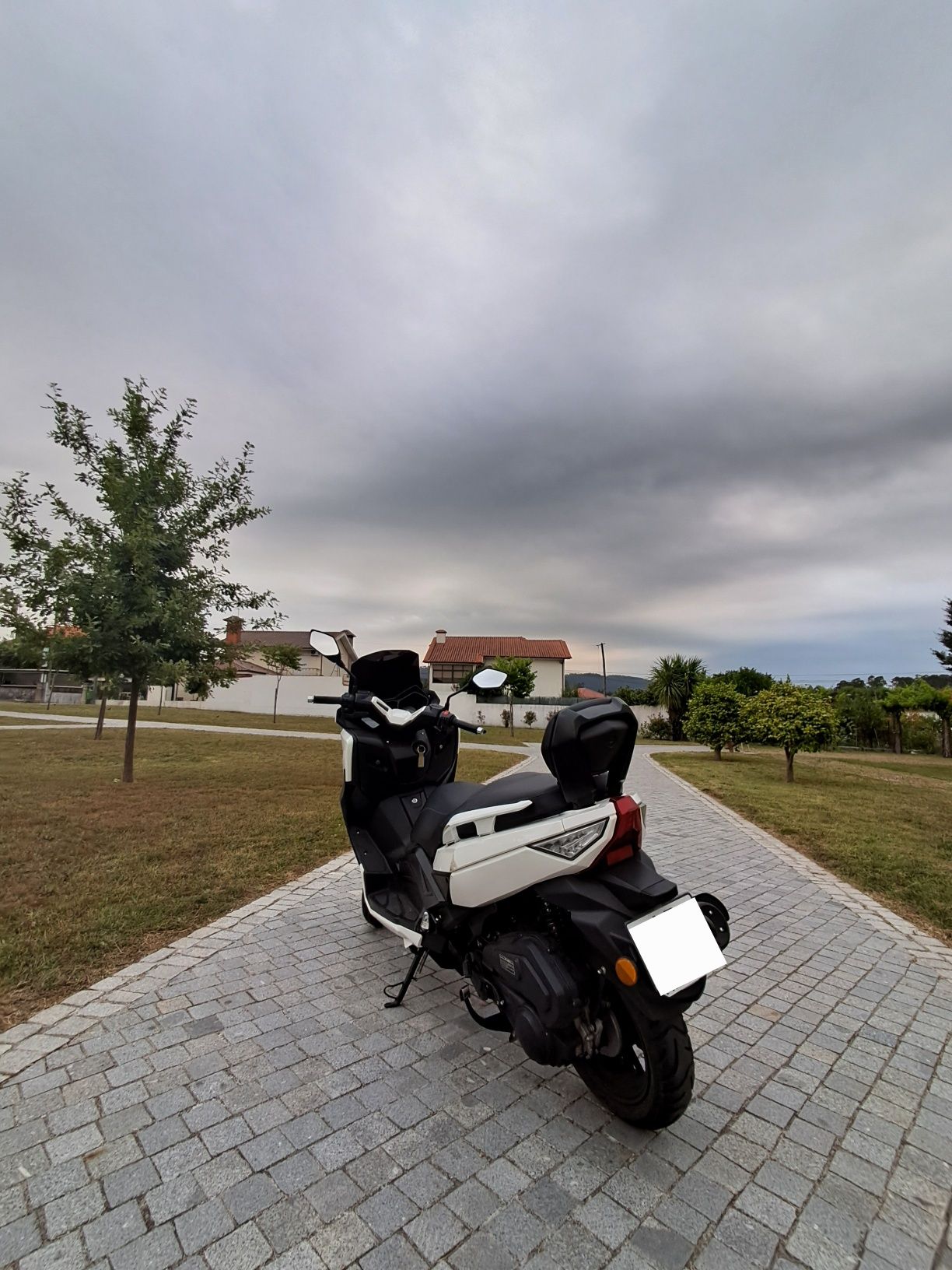 Znen goes T-Max 125cc