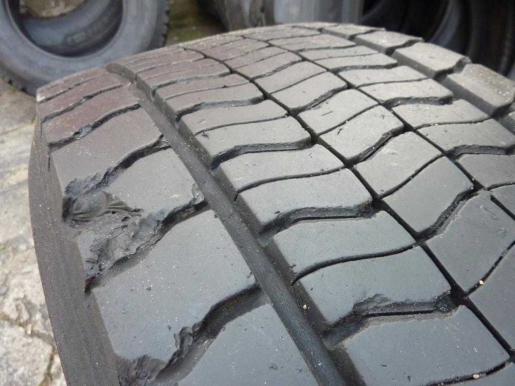 Opona używana ciężarowa 285/70R19.5 GOODYEAR RHD 380zł C1390