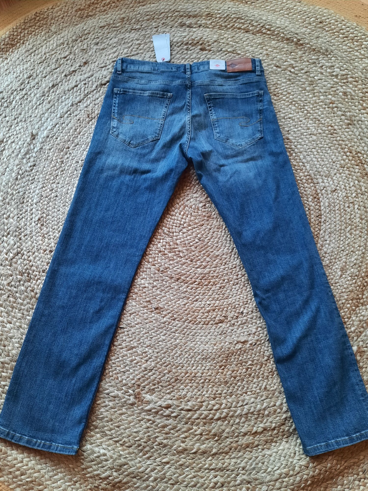 Spodnie jeansowe Lee Cooper 33x32 prosta nogawka.