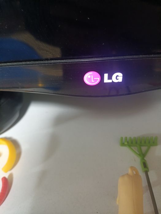 Телевізор LQ 55 дюймів