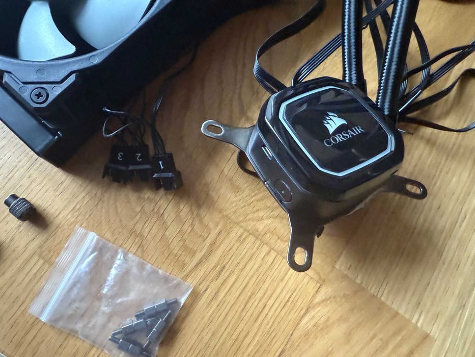 Система водяного охолодження Corsair iCUE H150i RGB Pro XT