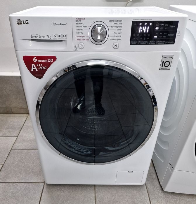 Вузька пральна/стиральная/ машина LG Inverter Direct Drive 7 KG