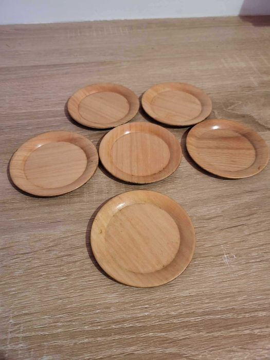 Podstawki pod kubki filiżanki ala drewno metal