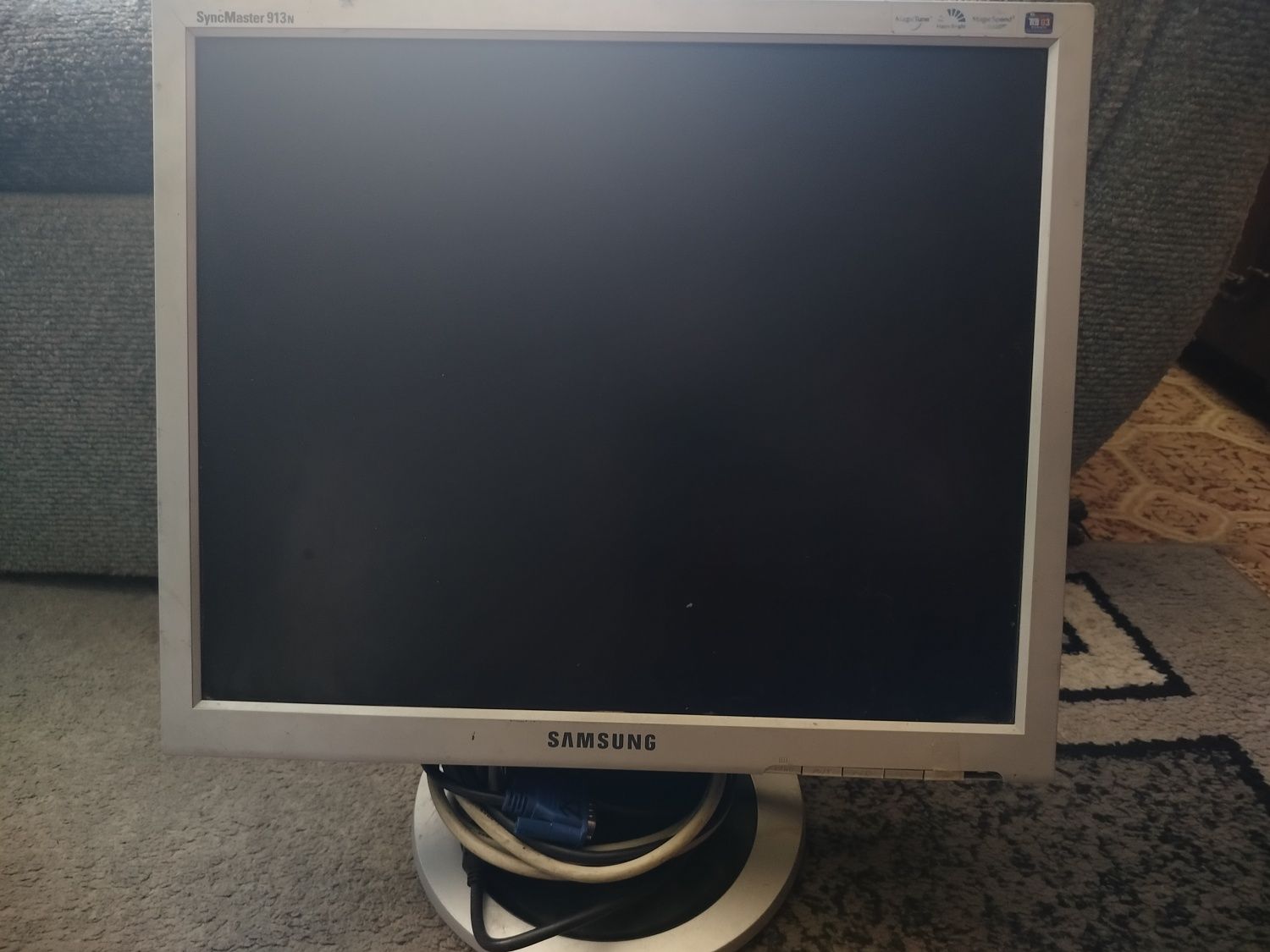 Продам монитор Самсунг 913N