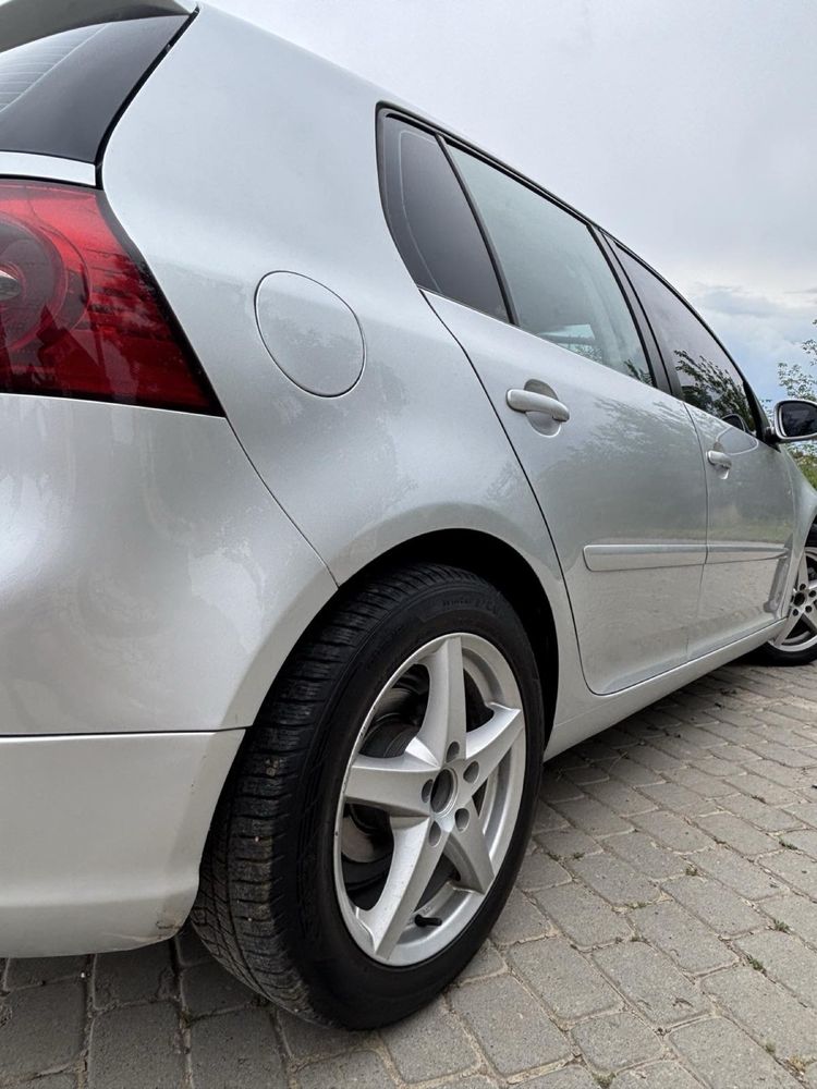 Терміново Продам Volksvagen Golf V
