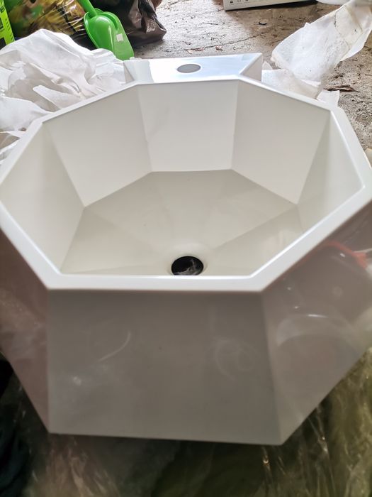 Umywalka nablatowa ośmiokątna unikat