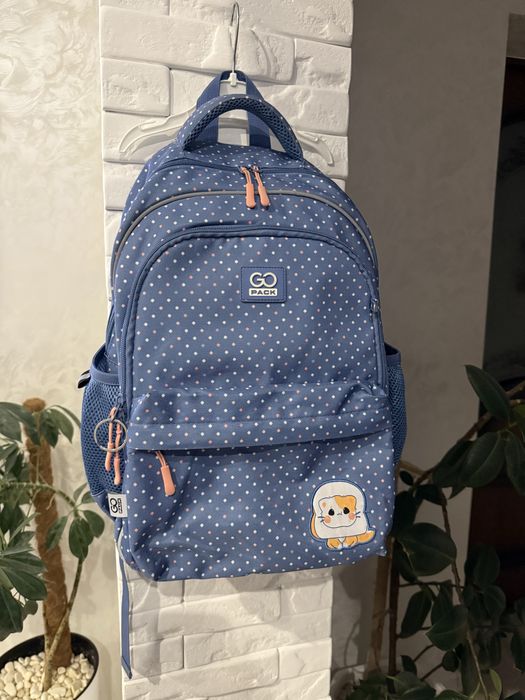 Шкільний якісний рюкзак для дівчинки