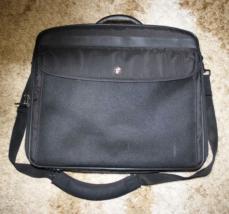 Велика Сумка Кейс-ноутбука Targus. Мікрофон Peavey PVM 22 Diamond USA