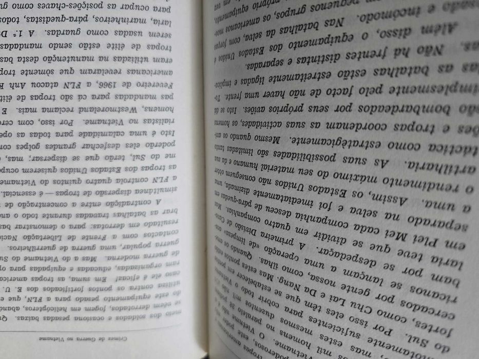 Crimes de Guerra no Vietname - Bertrand Russell