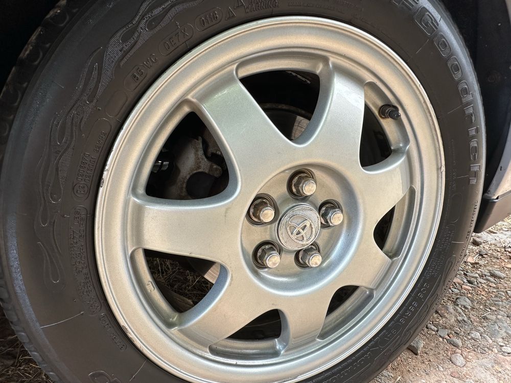Продам toyota prius 20