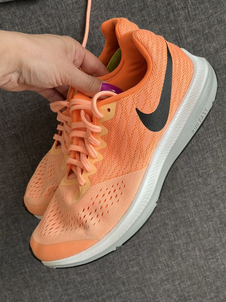 Бігові кросівки Nike winflo 4 жіночі