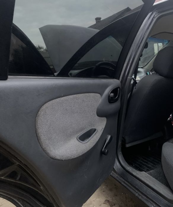 Продам авто, сів поїхав