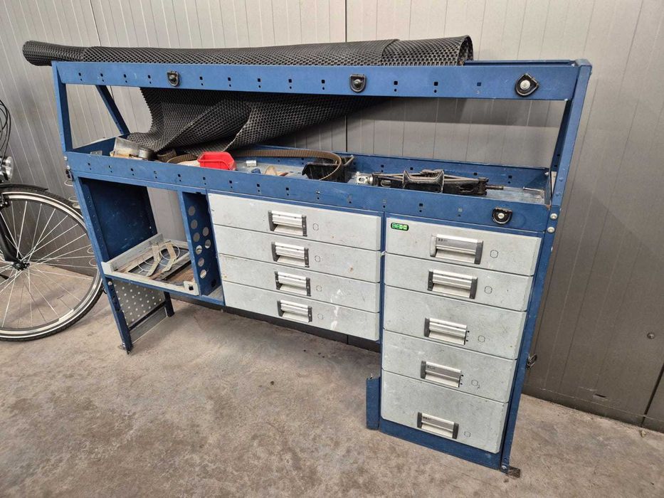 Szafka warsztatowa zabudowa serwisowa busa regał regały