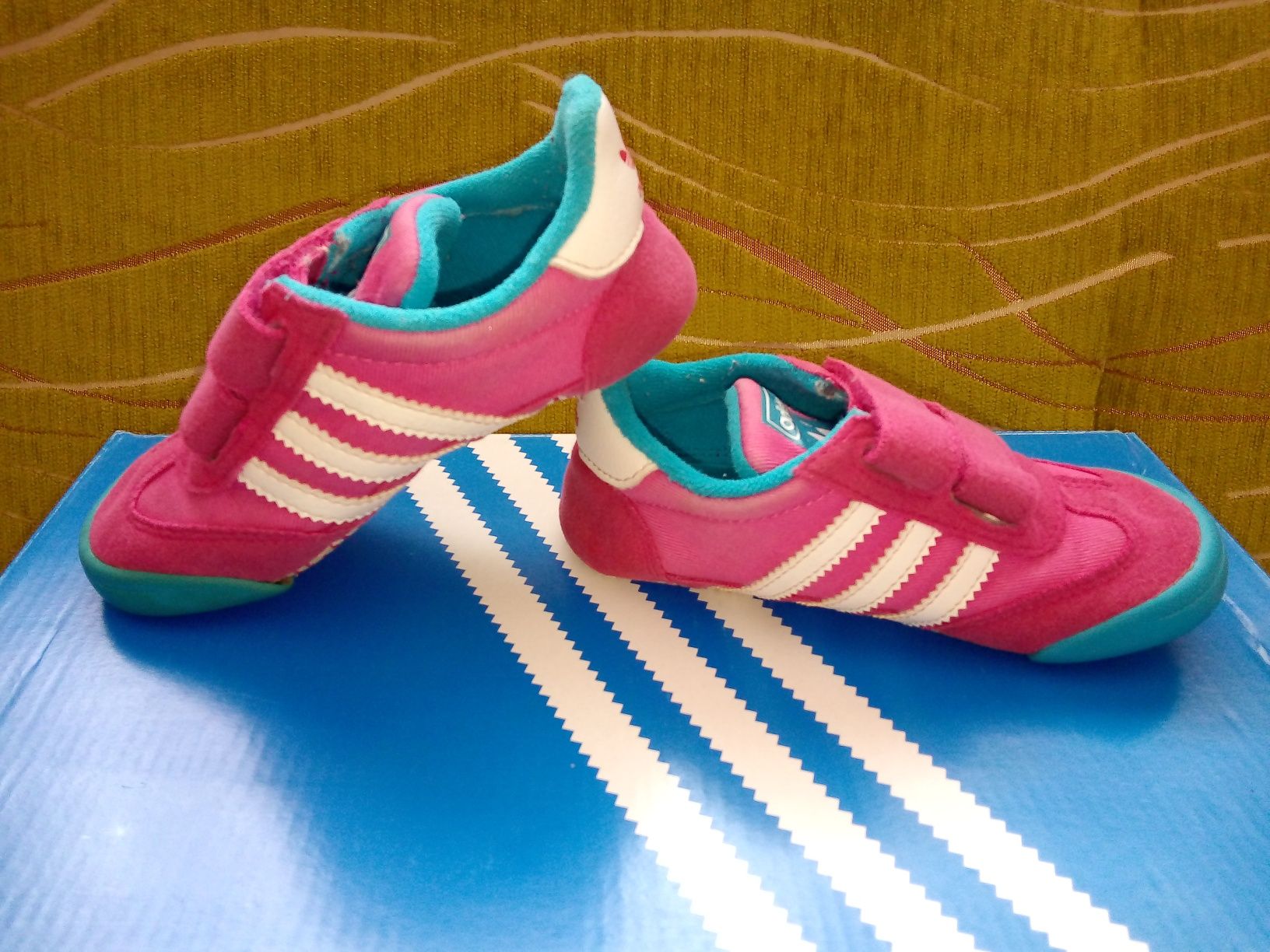 Buty Adidas papcie r 25