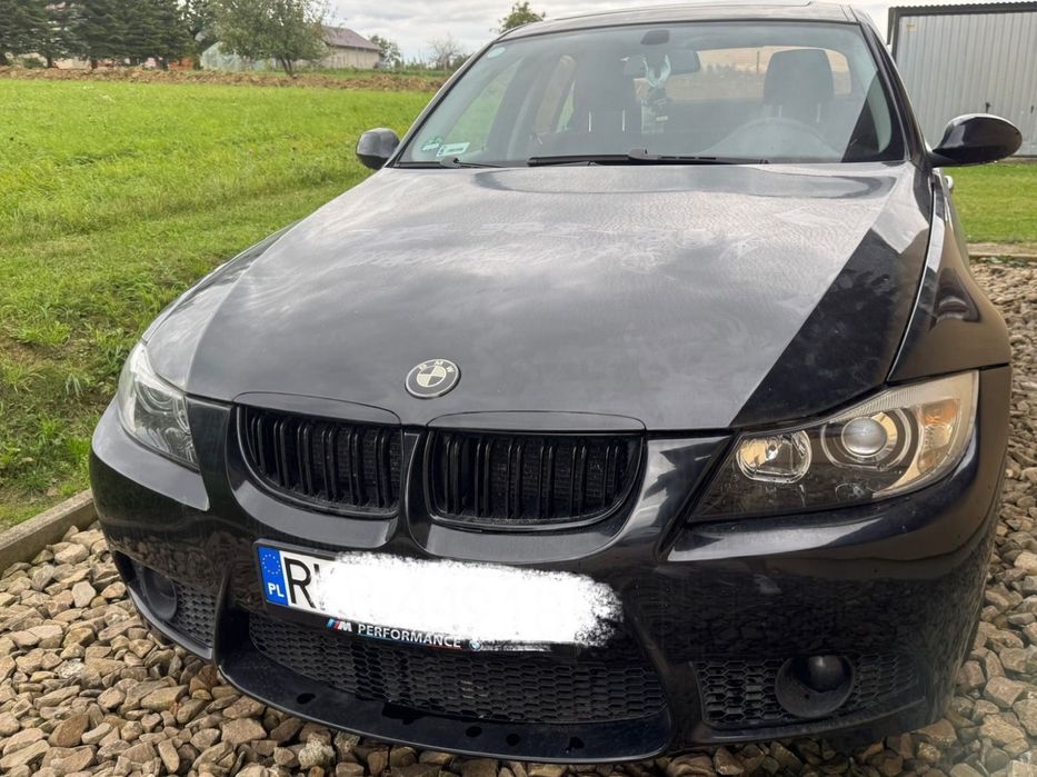 BMW Seria 3 BMW E90 320i 2008 Czarny Sedan