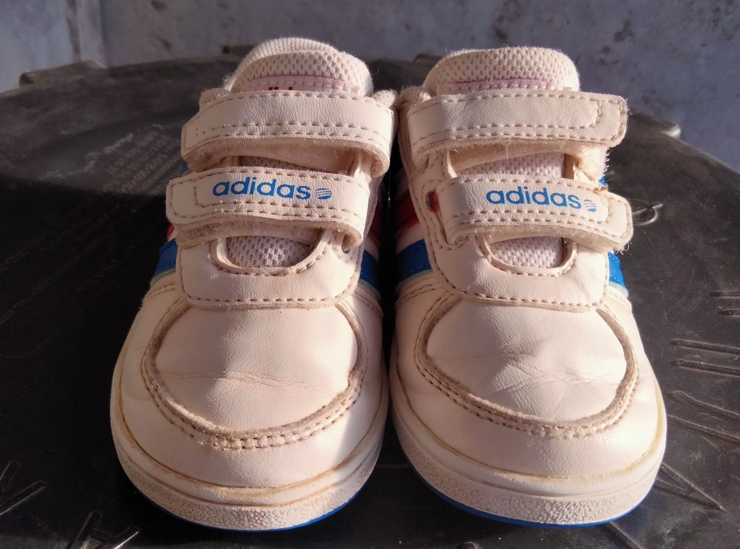 Продам кросівки на малюка Adidas