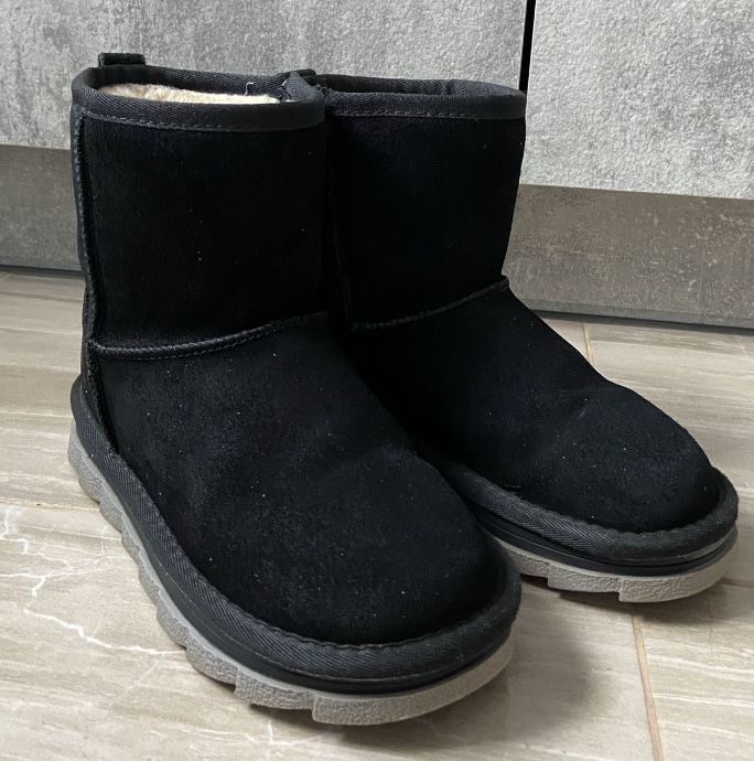 Уги для дівчинки 35р 21.5 см