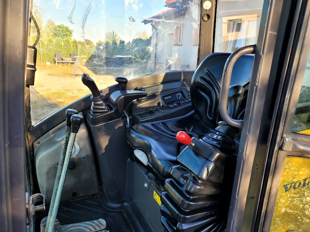Minikoparka***Volvo EC15C***W Bardzo Dobrym Stanie**1.6 T**2-łyżki**