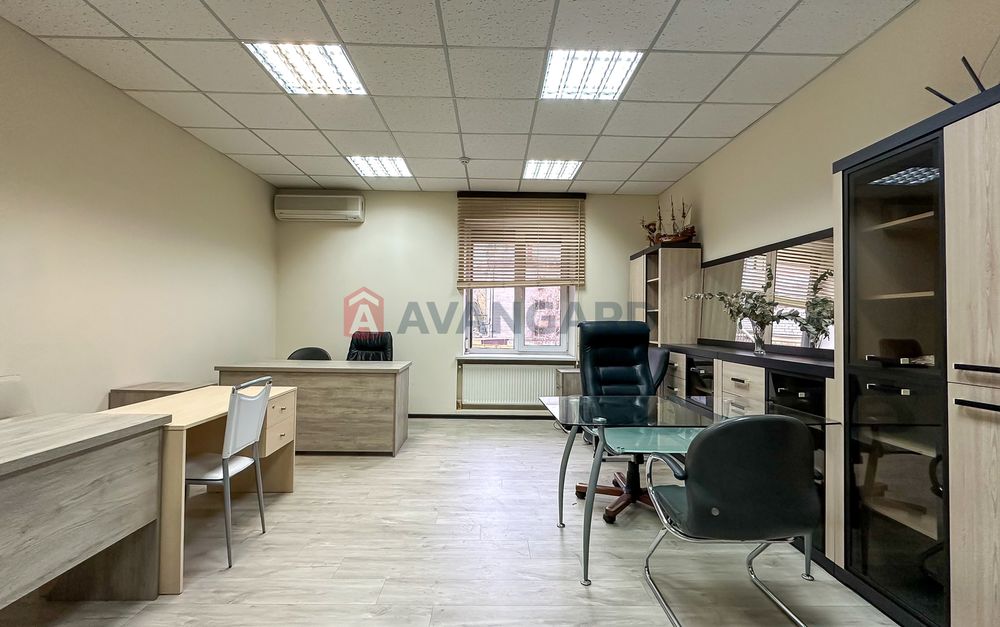 Продаж офісне приміщення 127 кв Центральний район міста