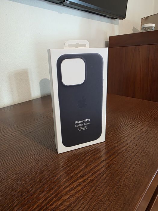 Capa em pele oficial Apple iPhone 14 pro *Nova