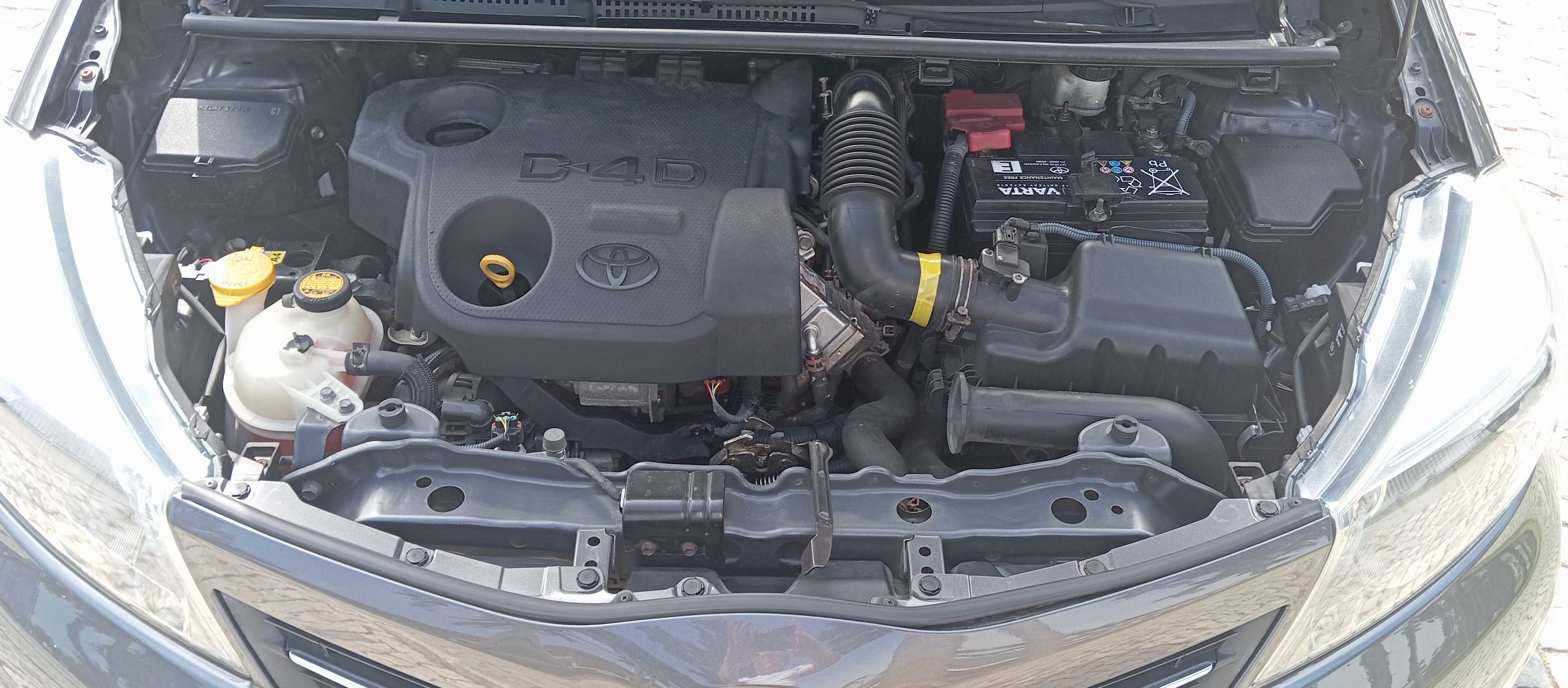Toyota Yaris 1.4 D4D 90 CV 89000km Como Novo
